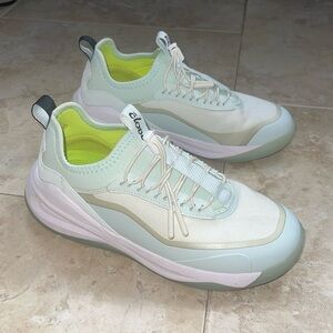 Clove healthcare shoes